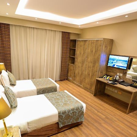 Отель Al Ansar Golden Tulip Медина Экстерьер фото