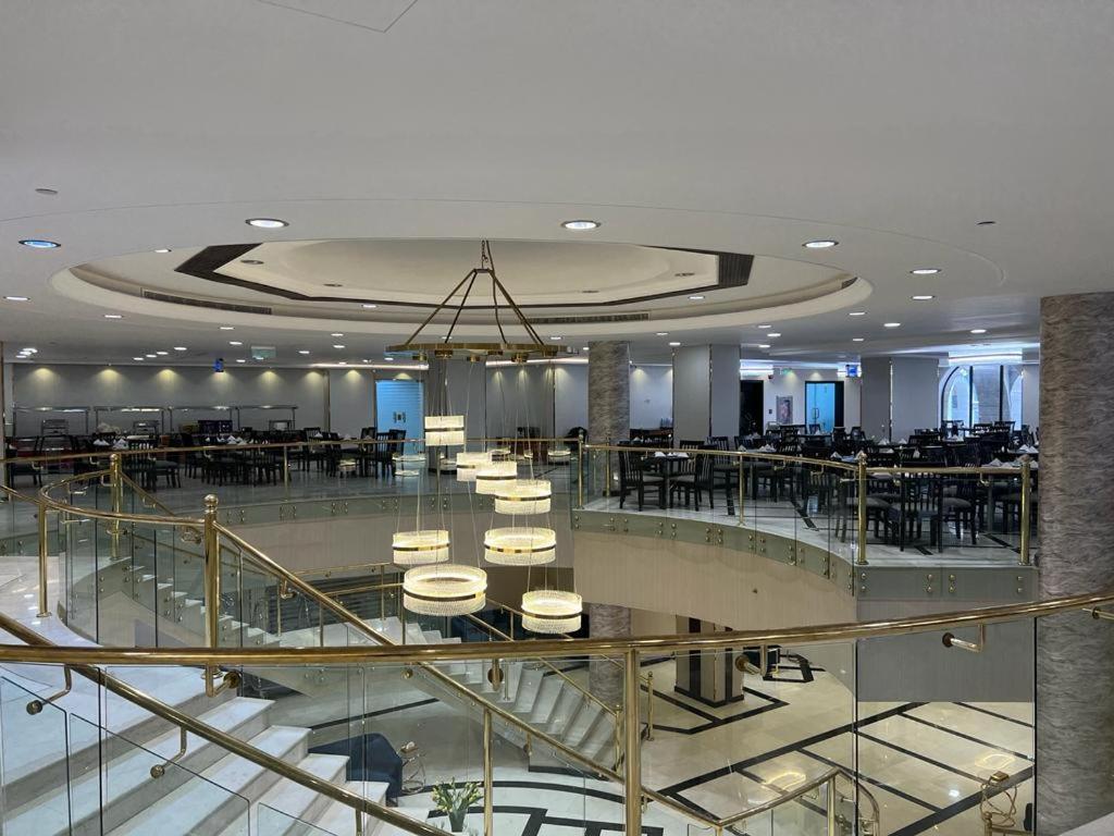 Отель Al Ansar Golden Tulip Медина Экстерьер фото