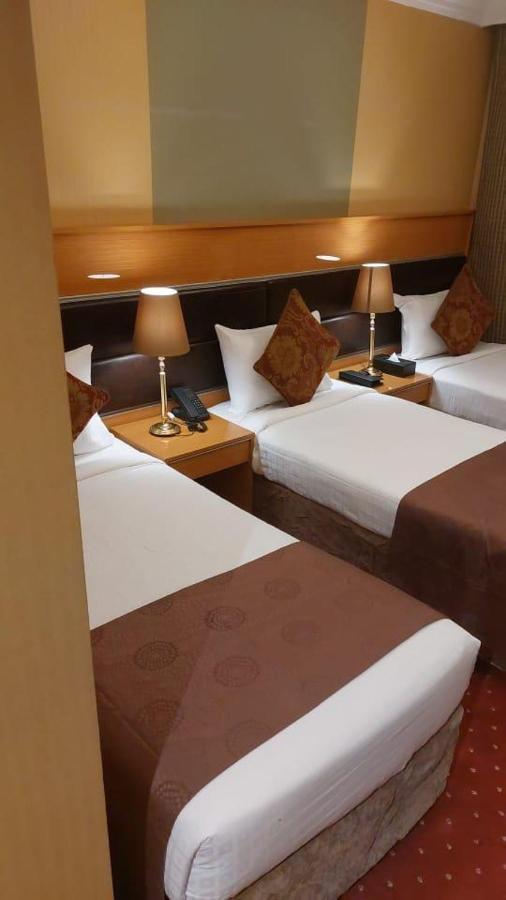 Отель Al Ansar Golden Tulip Медина Экстерьер фото
