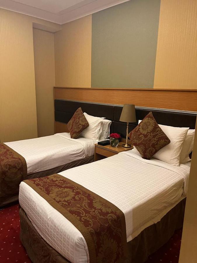 Отель Al Ansar Golden Tulip Медина Экстерьер фото